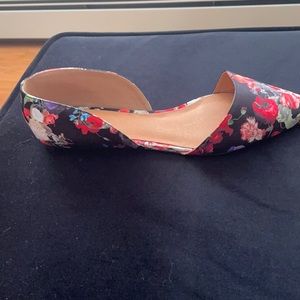 Never worn Nordstrom Halogen Hamaisy Floral fabric flat